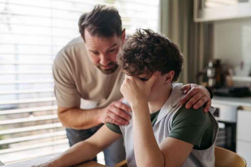 Cuando la crianza agota: El burnout parental como predictor silencioso del malestar en adolescentes